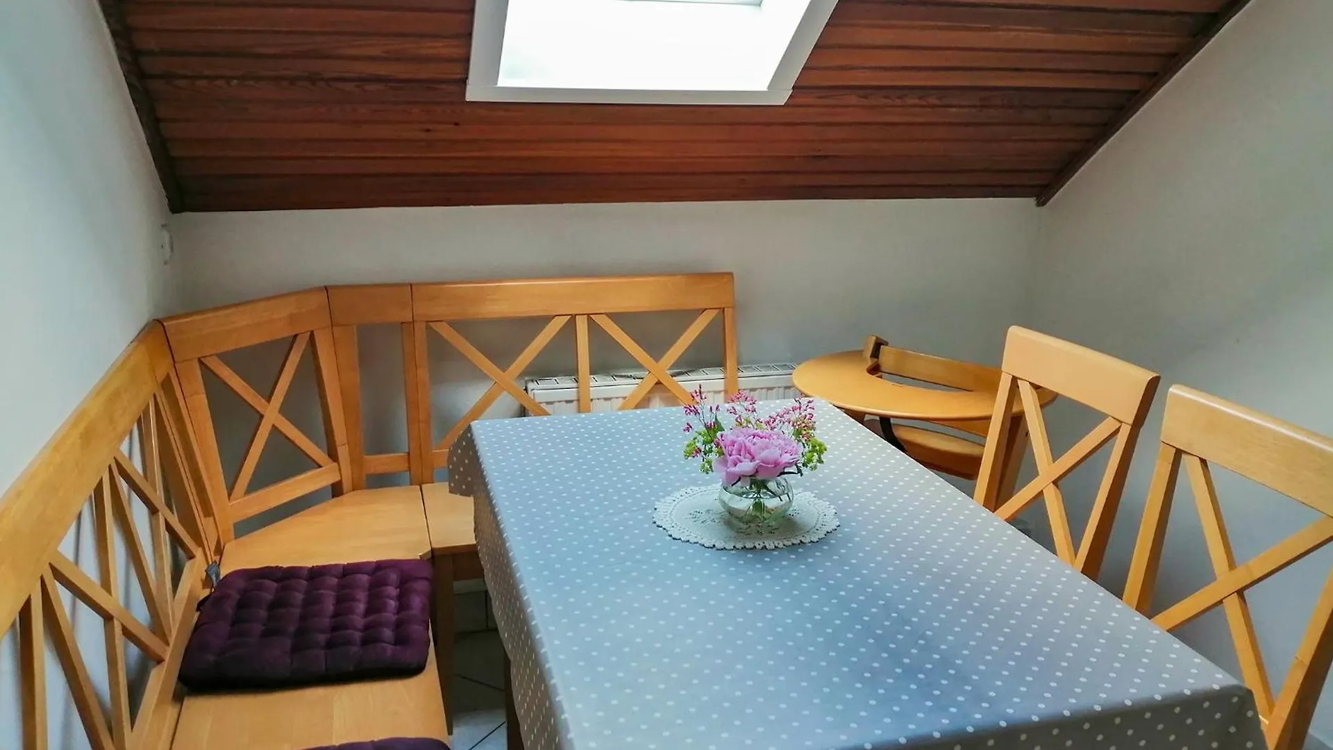 Apartment Ferienwohnung Rhoennest Mit Grosser Ueberdachter Terrasse Schonau an der Brend Germany